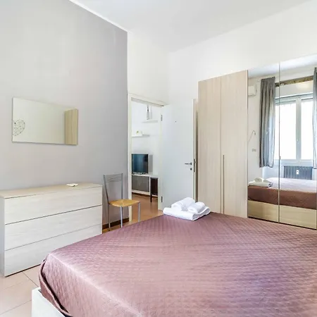 Apartment Domusmi San Gregorio 10 Milan