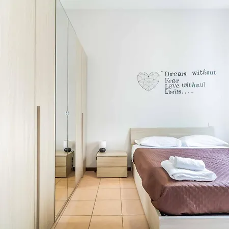 Domusmi San Gregorio 10 Milan