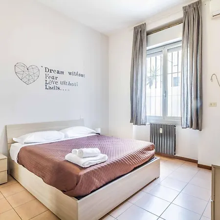 Apartment Domusmi San Gregorio 10