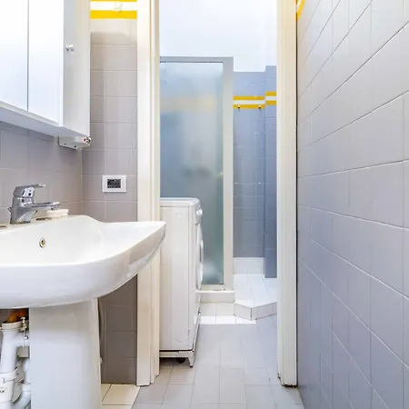 Domusmi San Gregorio 10 Apartment