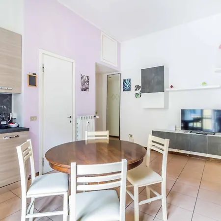 Апартаменты Domusmi San Gregorio 10 *