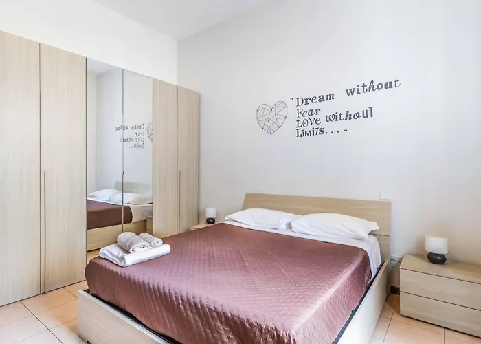 Apartment Domusmi San Gregorio 10 Mailand